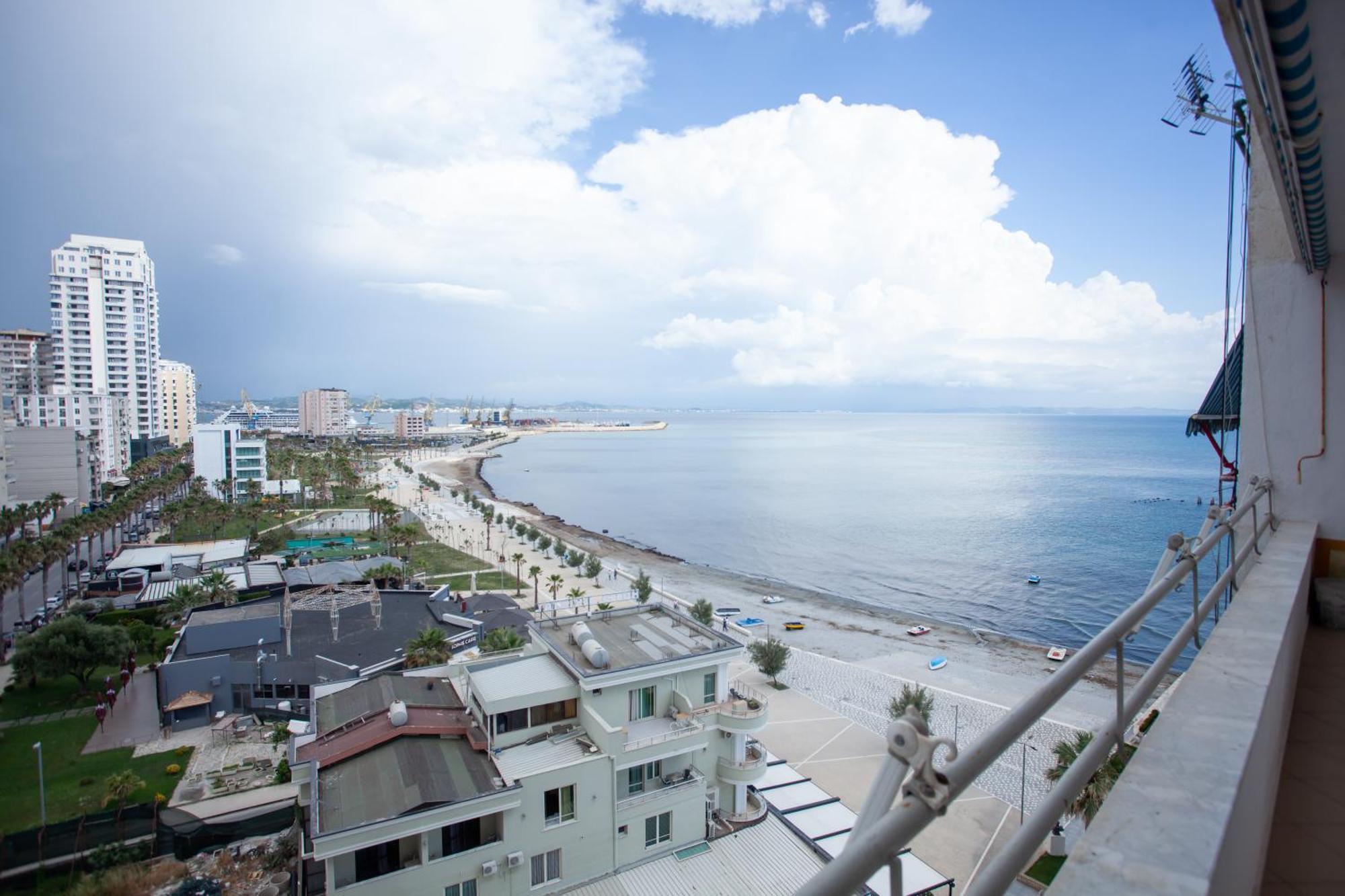 Sea View Holiday In Center Apartament *